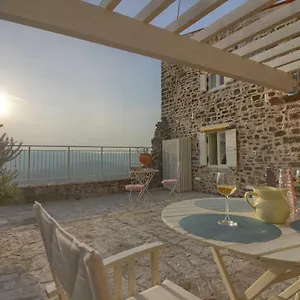 https://adora.in-istria.net